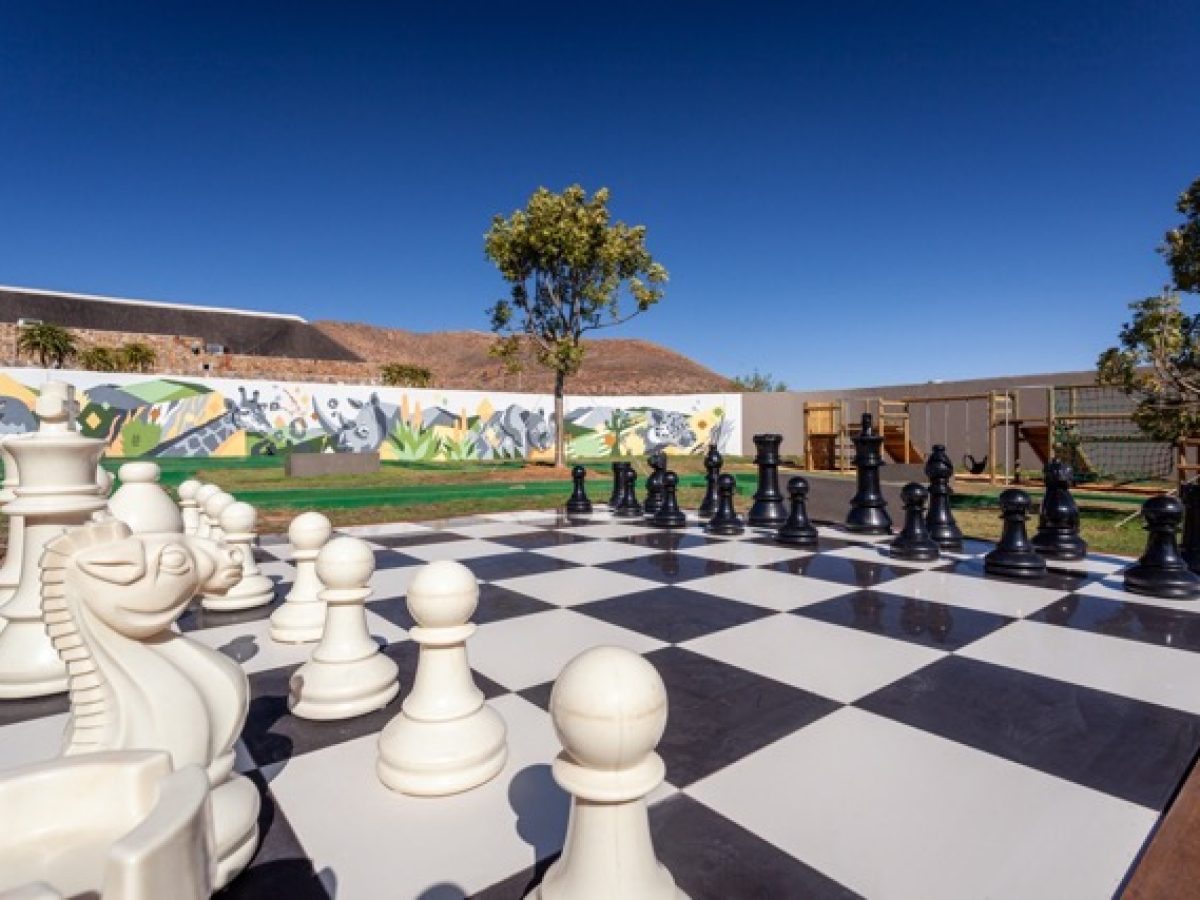 aquila-private-game-reserve-play-area-chess-set Medium
